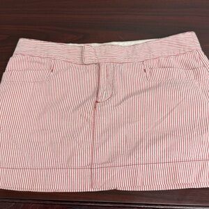 American Eagle Size 8 Red and White Seersucker Mini Skirt